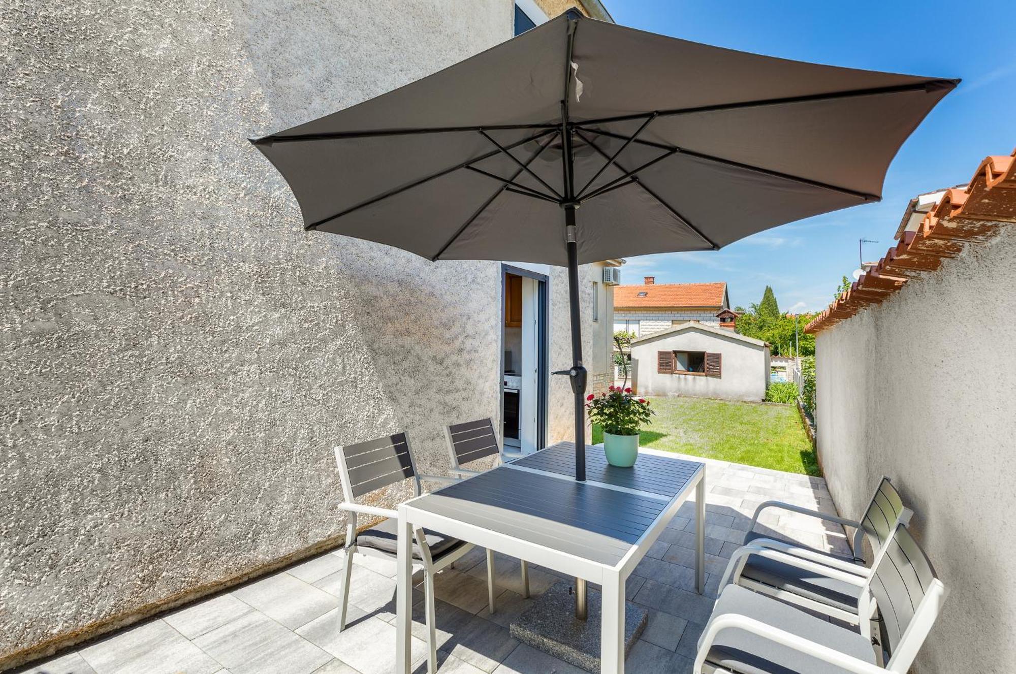 פאז'אנה Apartment Tesic Close To The Sea With Shared 4Xbicycles מראה חיצוני תמונה