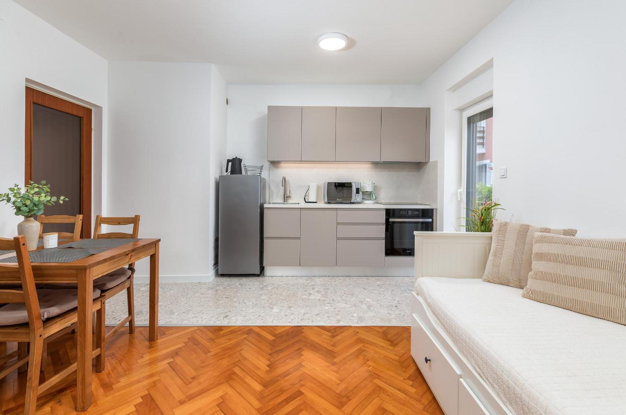 פאז'אנה Apartment Tesic Close To The Sea With Shared 4Xbicycles מראה חיצוני תמונה